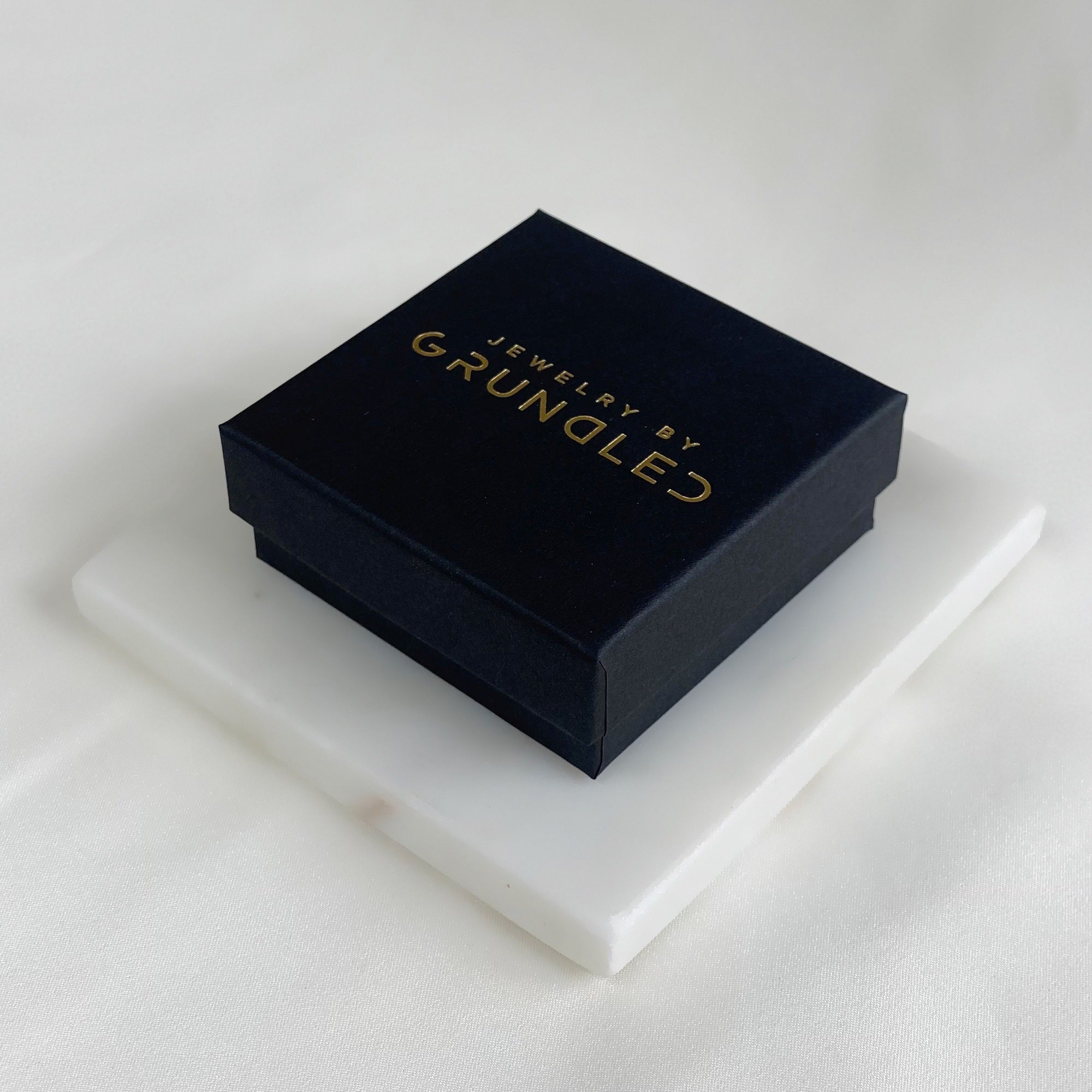London Studs - 18 karats guldpläterade